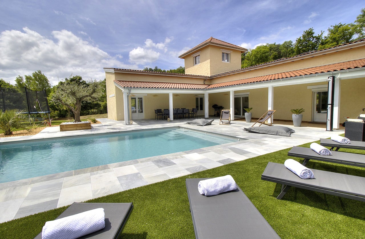 Grande piscine 8 X 5 m.